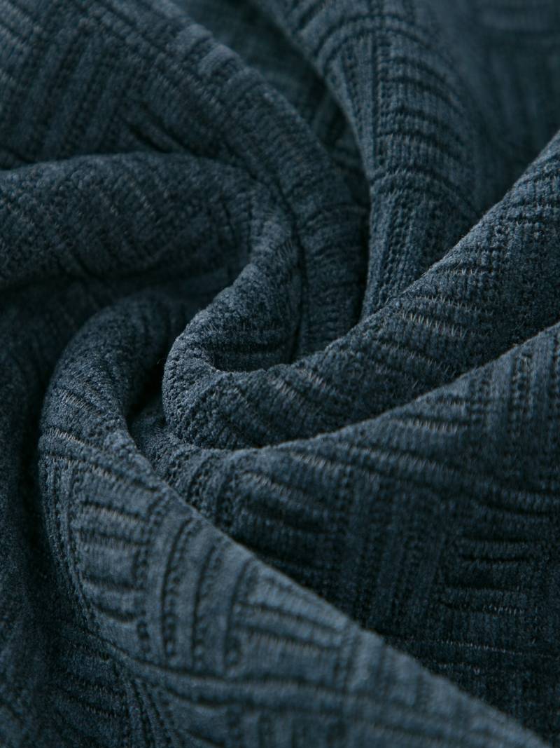 Snugson Sweater - Iron Thread